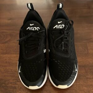EUC Nike Air Max 270 Women’s size 7 black